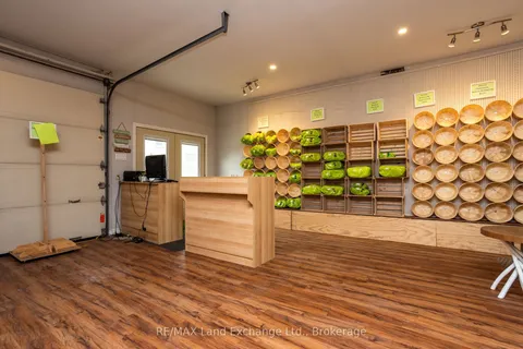 175 Queen Street, ON N0G 2N0
