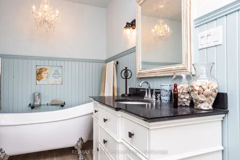 175 Queen Street, ON N0G 2N0