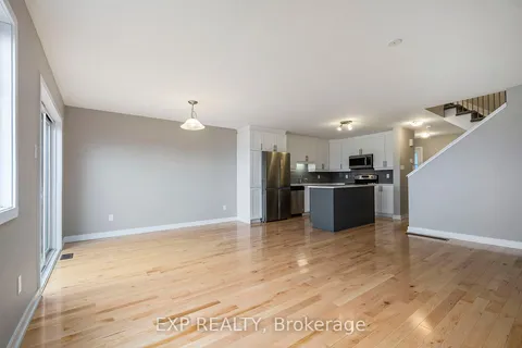 204 ST MALO Pl, Russell, ON K0A 1W0