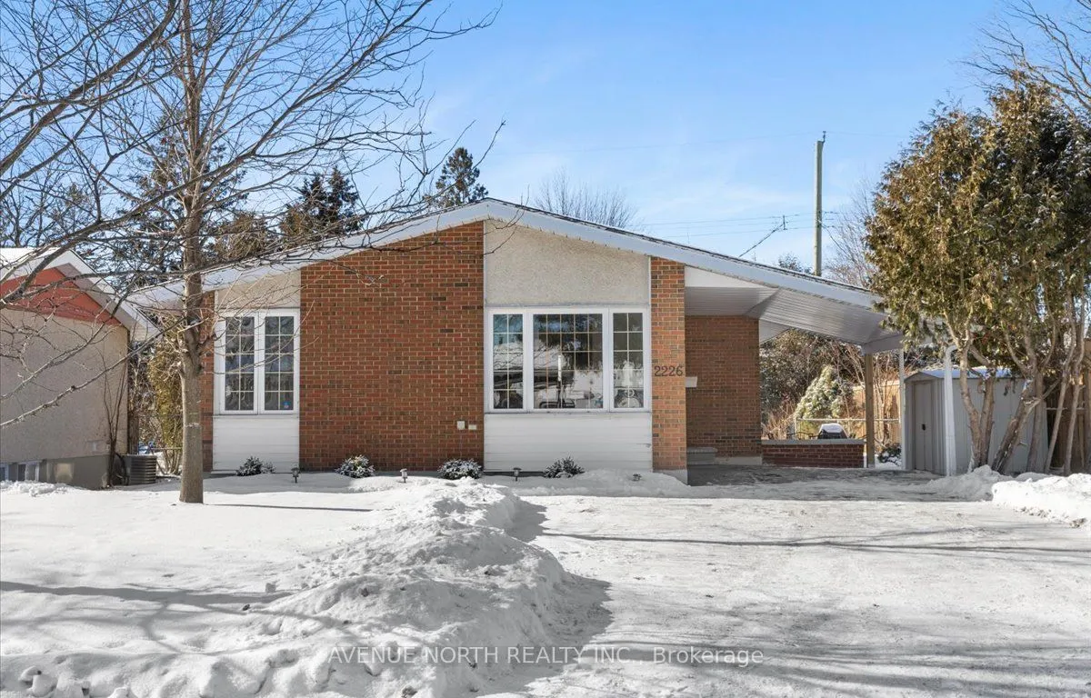 2226 Tawney Rd, Elmvale Acres and Area, ON K1G 1C6