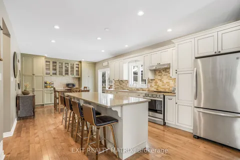 132 Corvinelli Cres, Russell, ON K4R 1G4