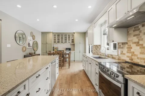 132 Corvinelli Cres, Russell, ON K4R 1G4