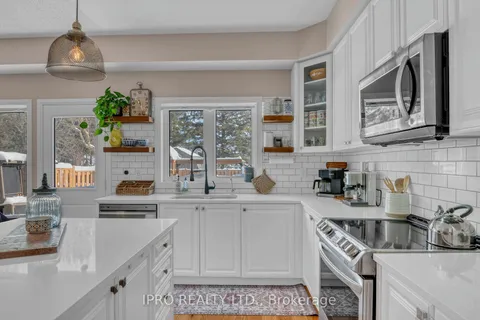 63 Leeson St, East Luther Grand Valley, ON L9W 7P8