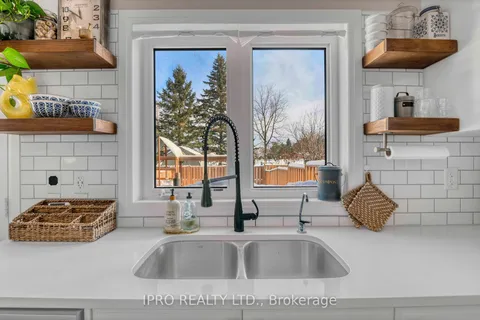 63 Leeson St, East Luther Grand Valley, ON L9W 7P8