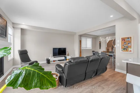 46 Knockaderry Crescent, Barrhaven, ON K2J 6G8