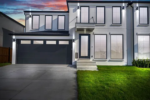 4557 Valerio Crescent, LaSalle, ON N9H 0N2