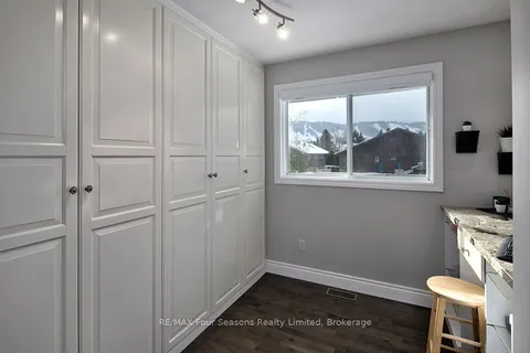 104 LAURIE'S Court, Blue Mountains, ON L9Y 0L4