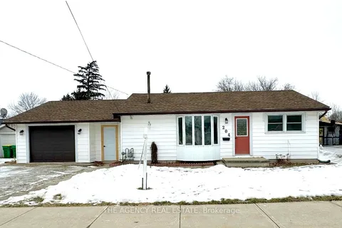 204 Symes St, Southwest Middlesex, ON N0L 1M0