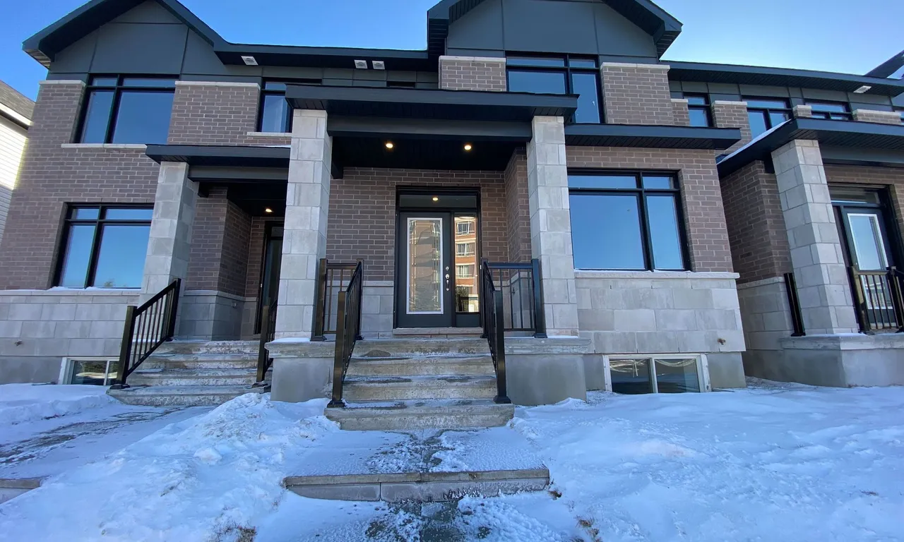 817 ANCIANO Cres, Kanata, ON K2S 2R7