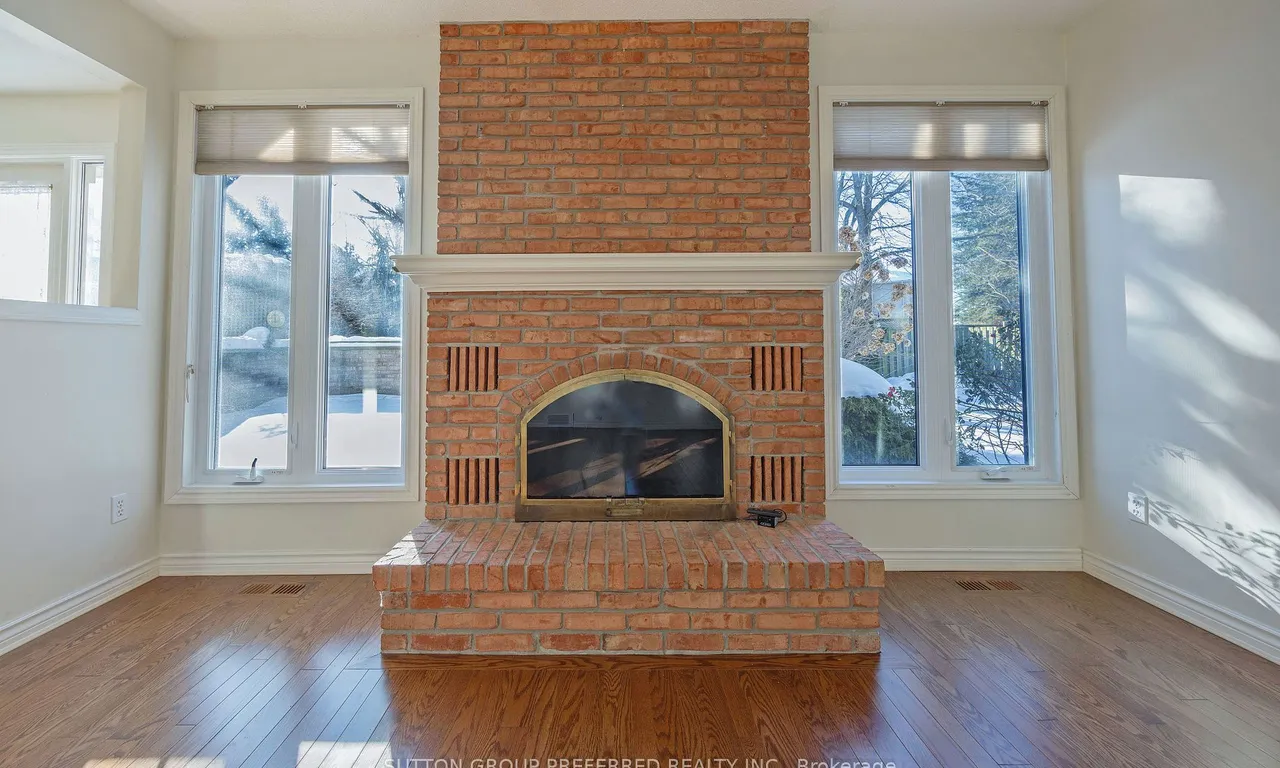 Detached living room at 134 Toohey Lane London