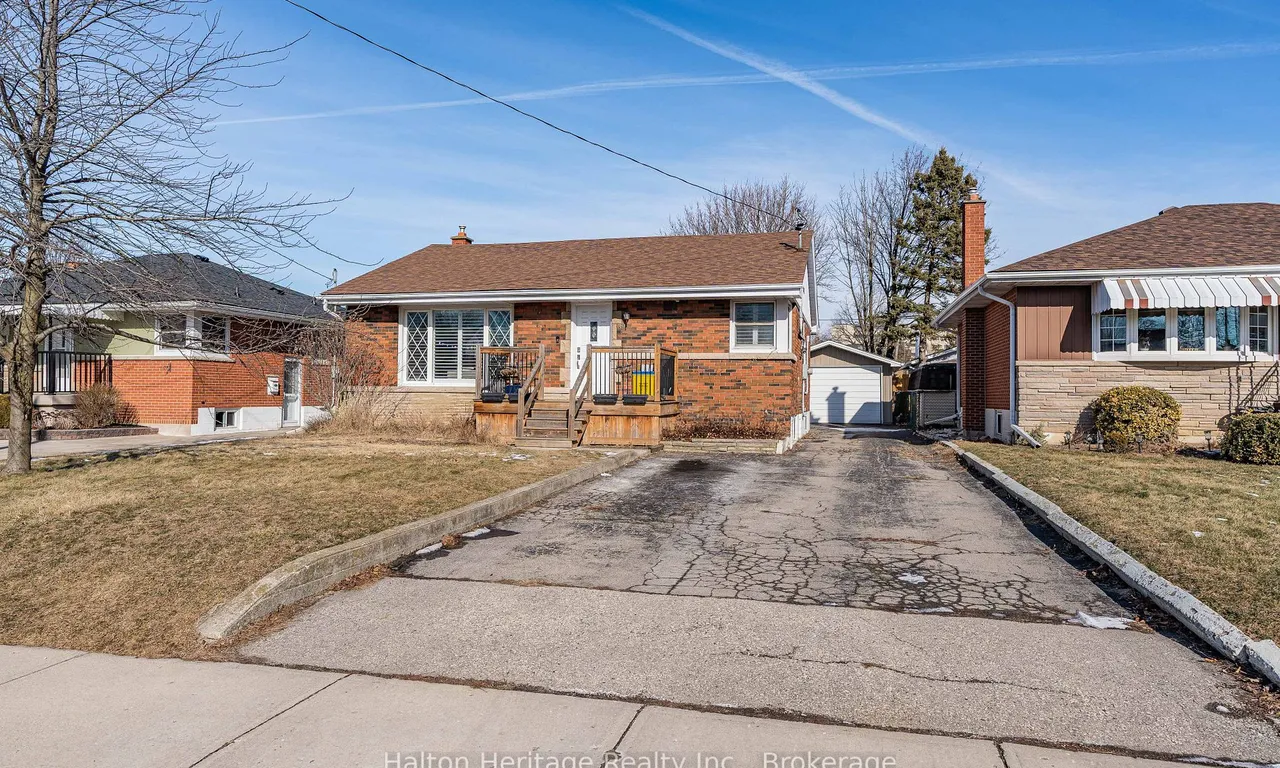 39 Wildewood Ave, Hamilton, ON L8T 1X4