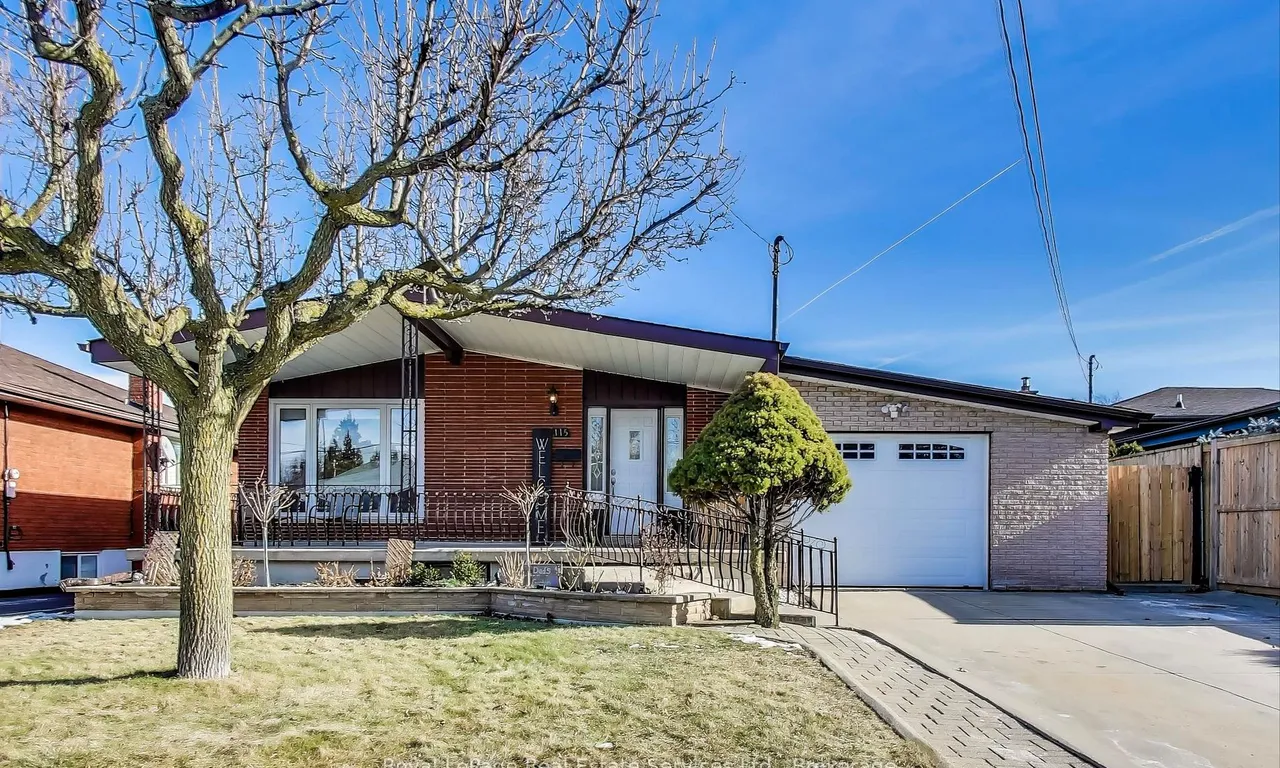115 Sunrise Dr, Hamilton, ON L8K 4C5