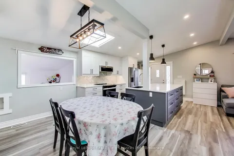 115 Sunrise Dr, Hamilton, ON L8K 4C5