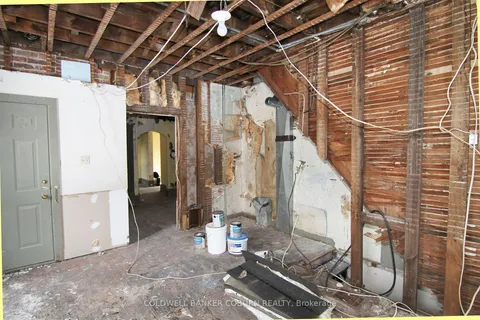 18 Bay St, South Dundas, ON K0E 1X0