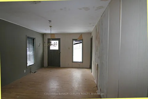 18 Bay St, South Dundas, ON K0E 1X0
