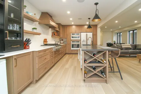 316 Mullighan Gdns, Peterborough, ON K9K 0H2