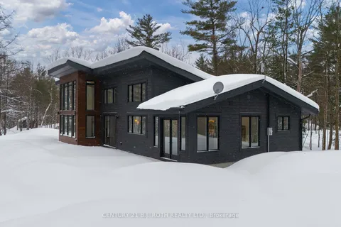 1532 Southwood Rd, Gravenhurst, ON P0E 1G0