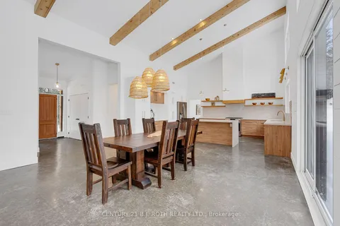 1532 Southwood Rd, Gravenhurst, ON P0E 1G0