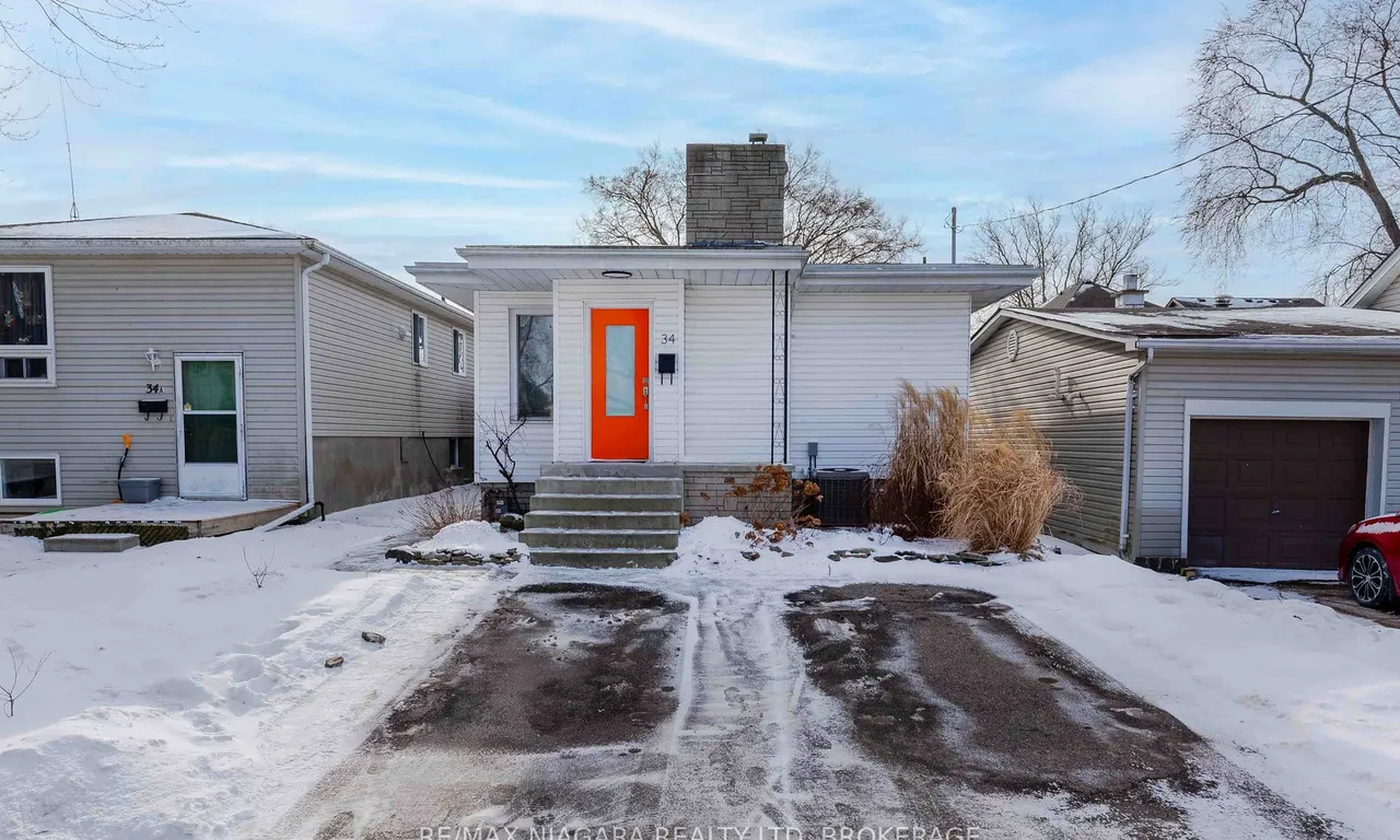 34 Durham Dr, St. Catharines, ON L2M 1C2