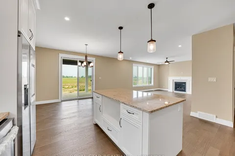 341 Christine Ave, Essex, ON N0R 1A0