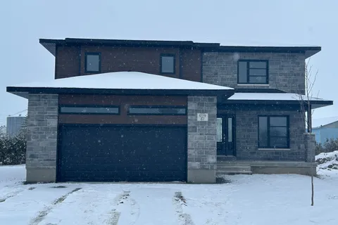 63 Chateauguay Street, Russell, ON K0A 1W0