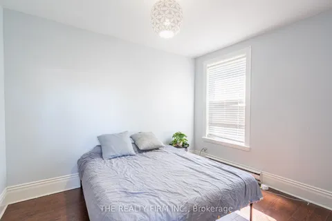 19 Regina Street, London, ON N5Y 3B6