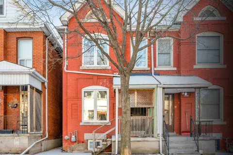 88 Clyde St, Hamilton, ON L8L 5R4