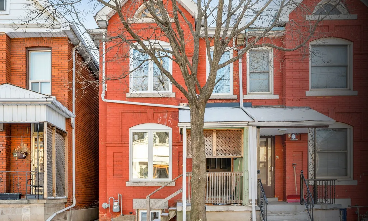 88 Clyde St, Hamilton, ON L8L 5R4