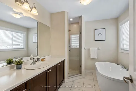 42 Carew Boulevard, Kawartha Lakes, ON K9V 0P7