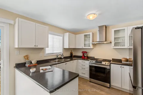 42 Carew Boulevard, Kawartha Lakes, ON K9V 0P7