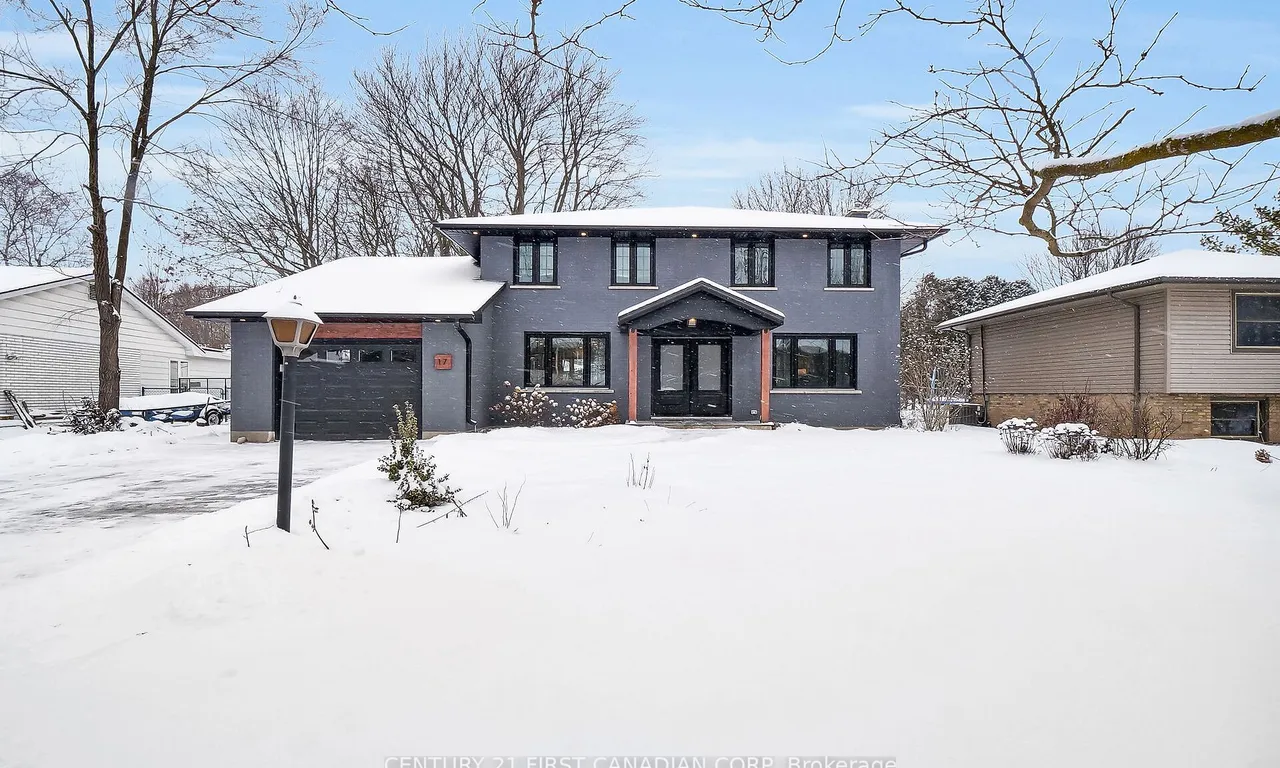17 Queen Mary Cres, London, ON N6H 4B5