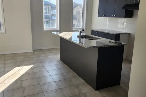 10 Baskett Street, Brantford, ON N3T 0W3