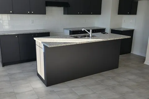 10 Baskett Street, Brantford, ON N3T 0W3