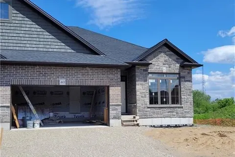 40 MATHESON Crescent, East Zorra-Tavistock, ON N0J 1M0