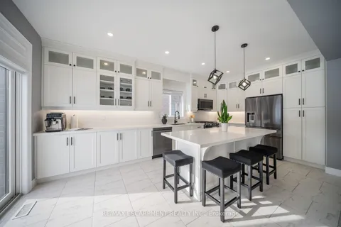 36 Miller Dr, Hamilton, ON L9G 0H9