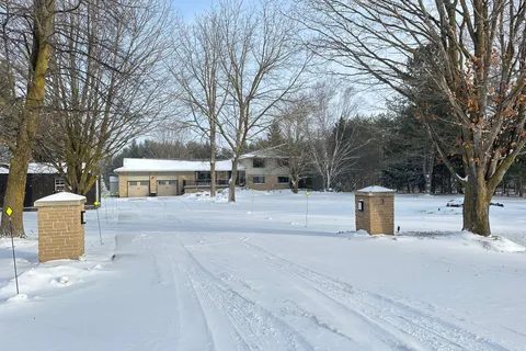 3 Springview Court, East Garafraxa, ON L9W 6B5
