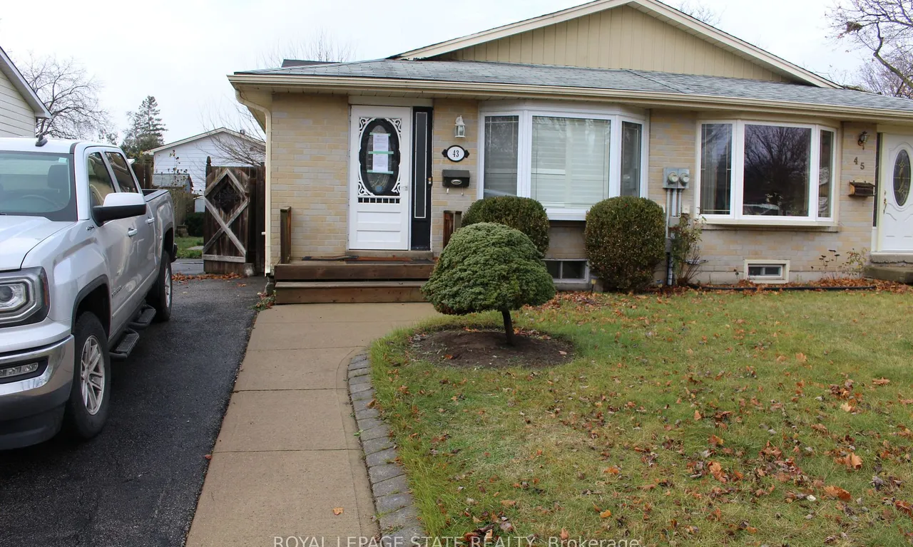 43 Inverness St, Brantford, ON N3V 1A9