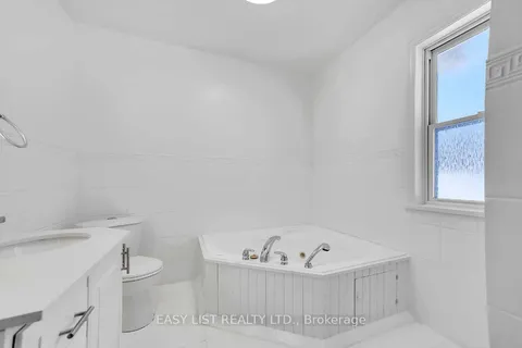 123 Livingwood Crescent, Madoc, ON K0K 2K0