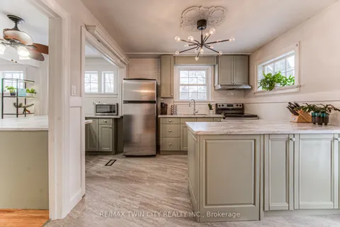 58 Brentwood Ave, Kitchener, ON N2H 2C8