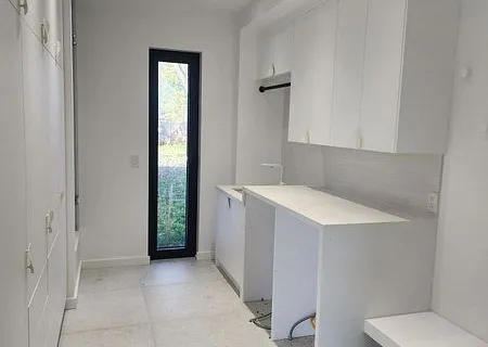 16 Bayswater Road, Quinte West, ON K8V 5P5