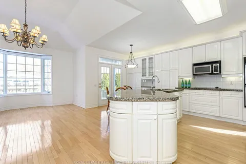 20 Kopperfield Lane, Hamilton, ON L0R 1W0