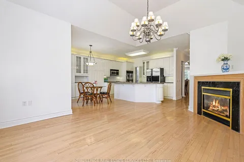 20 Kopperfield Lane, Hamilton, ON L0R 1W0