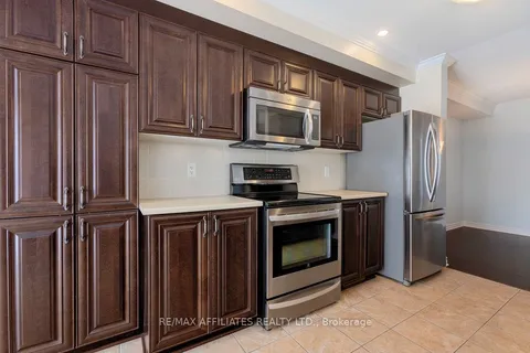 215 Gossamer St, Orleans - Convent Glen and Area, ON K1W 0B9