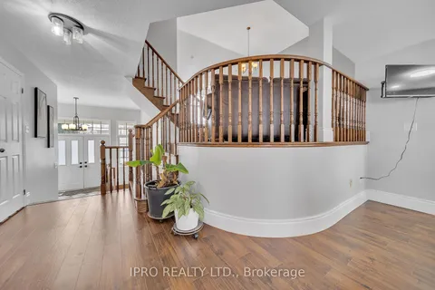 95 Wakefield St, Woolwich, ON N0B 1M0