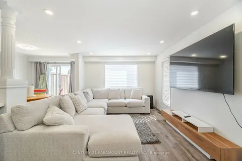 78 PERIWINKLE St, Kitchener, ON N2E 4C7