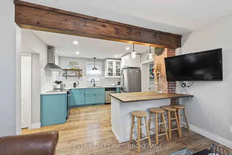 560 Frontenac St, Kingston, ON K7K 4M2