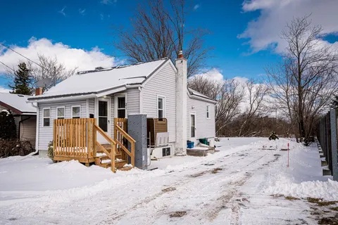 21 Day St, Kingston, ON K7K 4X7