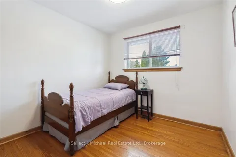 14 Tunbridge Cres, Grimsby, ON L3M 2V9
