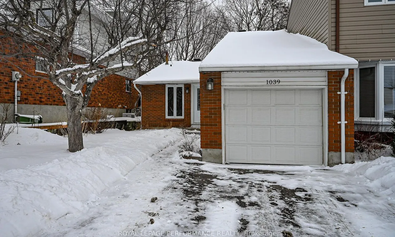 1039 Barwell Ave, Britannia Heights - Queensway Terrace N and Area, ON K2B 8H4