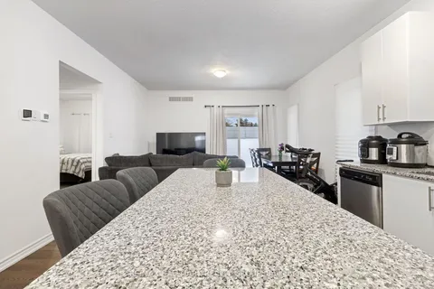 214 Adley Dr, Brockville, ON K6V 7E7